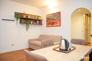 Anagnina Urban Stay Appartamento Luminoso con Balcone Metro A