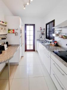 Casa Pedro - Duplex with Jacuzzi, Pool, AC and Sea Views