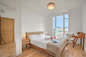 Modern Apartment With City View - Happy Rentals