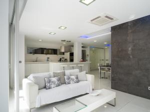 CITY FAMILY Salvador Monsalud