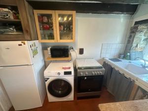 Maisons de vacances Belle maison au calme - acces GR34 : photos des chambres