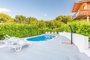 Luxury apartment Irina with private heated pool