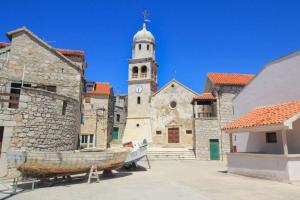 Little Beachouse Prvic Island