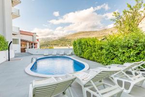 Luxury apartment Irina with private heated pool