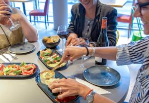 Hotels Campanile Clermont Ferrand Centre : photos des chambres