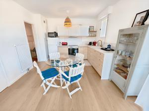 Appartements Blonville sur Mer, 2 minute walk to beach, 2 parking spaces and balcony : photos des chambres