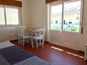 Apart 2 quartos, 350m praia Olhos dÁgua, G