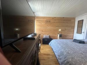 Maisons de vacances Belle maison au calme - acces GR34 : photos des chambres