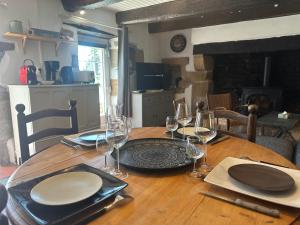 Maisons de vacances Belle maison au calme - acces GR34 : photos des chambres