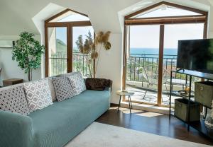 Panoramic Sea-View I 2-Bedroom Flat with Terrace by Flat Manаger