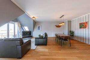 Huswell - Comfortable Apartment with Scenic Views