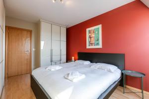 Huswell - Comfortable Apartment with Scenic Views