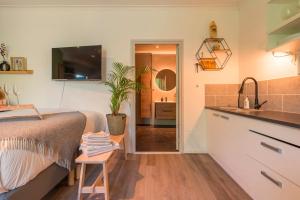 Cozy House - fietsverhuur, eigen keuken en badkamer