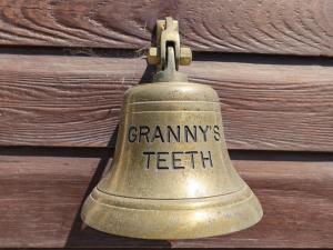 Grannys Teeth