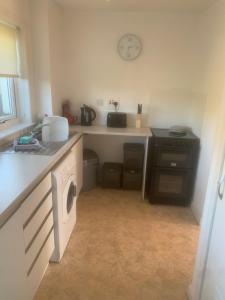 Spacious 2 Bedroom Home in Picturesque Cullen