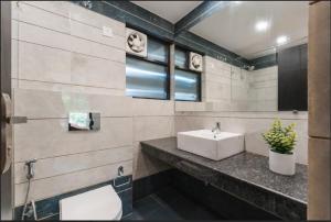 Lavish Apartments With Swimming Pool