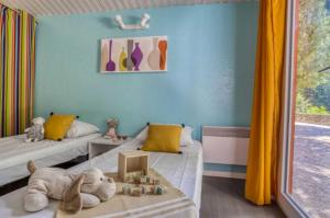 Campings Camping - Piscine - ccai0bg : photos des chambres