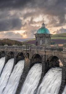 Llanidloes Townhouse-pet-friendly-sleeps 7-Mid Wales