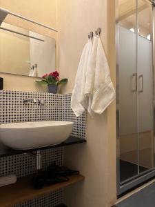 Loggia Dei Pisani zona Acquario-Ianua Maris Genova