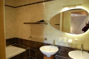 B&B / Chambres d'hotes CHATEAU LA SERVAYRIE - Chambre d'hotes : photos des chambres