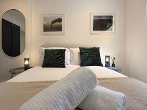 Parkers 2 bedroom apartment in Notting Hill