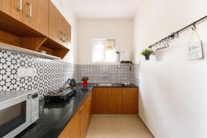 Aira Luxe by Red OliveApartment Nr ManyataTech