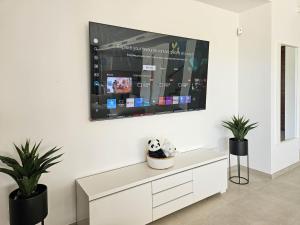 New Villa with Private Pool and Garden in La Finca de la Cala