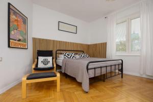 Bright Studio in Warsaw Close to the Old Town by Noclegi Renters
