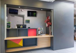 Hotels B&B HOTEL Poitiers 1 Futuroscope : photos des chambres