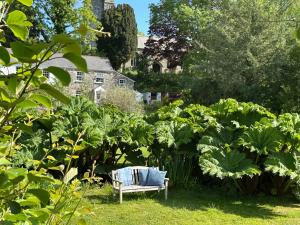 Exceptional retreat near Cornwall Coast