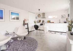 Stuga Glommen 2 bed cottage by the sea