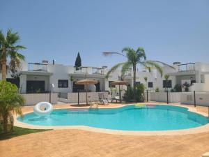 Bungalow Hidden Paradise, cerca de la playa Deveses