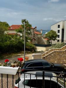 V&V Medulin pool and sea