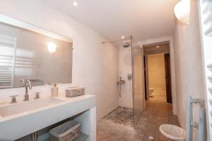 Maisons de vacances Clos Saint Michel - Piscine - Nature & Calme : photos des chambres