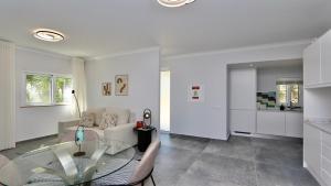 Monte Verde B CD 294 - Cleverdetails, Sleeps 2 adults and 2 children, 4 salted water pools