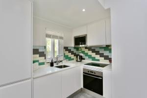 Monte Verde B CD 294 - Cleverdetails, Sleeps 2 adults and 2 children, 4 salted water pools