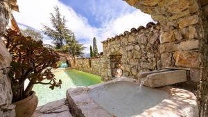 Villas #47 17th Century House Pool, Parking, Sauna, Petanque, BBQ : photos des chambres