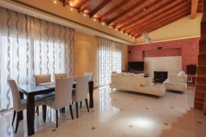 Bluenique villa corfu