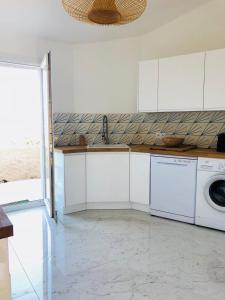 Villas Superb sea view villa with pool and big garden : photos des chambres