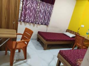 Tanushree boys home stay