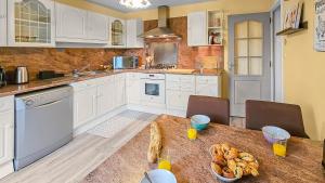 Maisons de vacances Cousinades and XXL family, terrace : photos des chambres