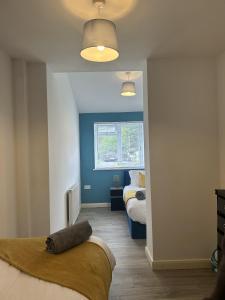 2 Bed Apartment Near Gatwick