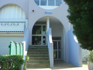 Studio Cabine avec terrasse ensoleillée, piscines, parking privé, à 500m de la plage - FR-1-307-133