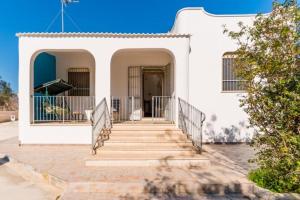 Villetta Faro Azzurro by BarbarHouse