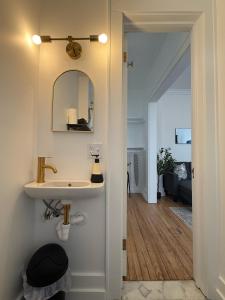 Highfalls Studio Retreattv Kitchen Rochester D