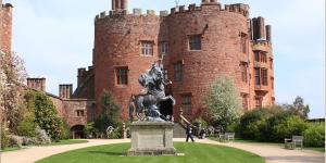 Llanidloes Townhouse-pet-friendly-sleeps 7-Mid Wales