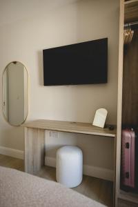 The Old Schoolhouse - Castle View