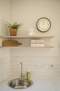 The Old Schoolhouse - Teachers Quarters