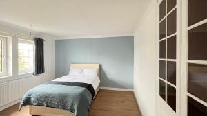 Homely 5-Bed near 02 Arena & Greenwich with Free Parking and a Large Garden