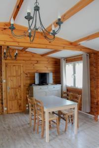 Chalets Le Chalet : photos des chambres